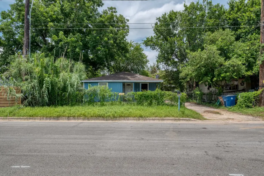 6409 Del Monte Rd, Austin, TX 78741 - #2