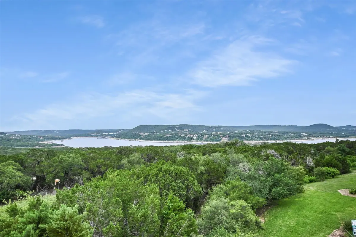 17800 Edgewood Way #301, Jonestown, TX 78645 - #1
