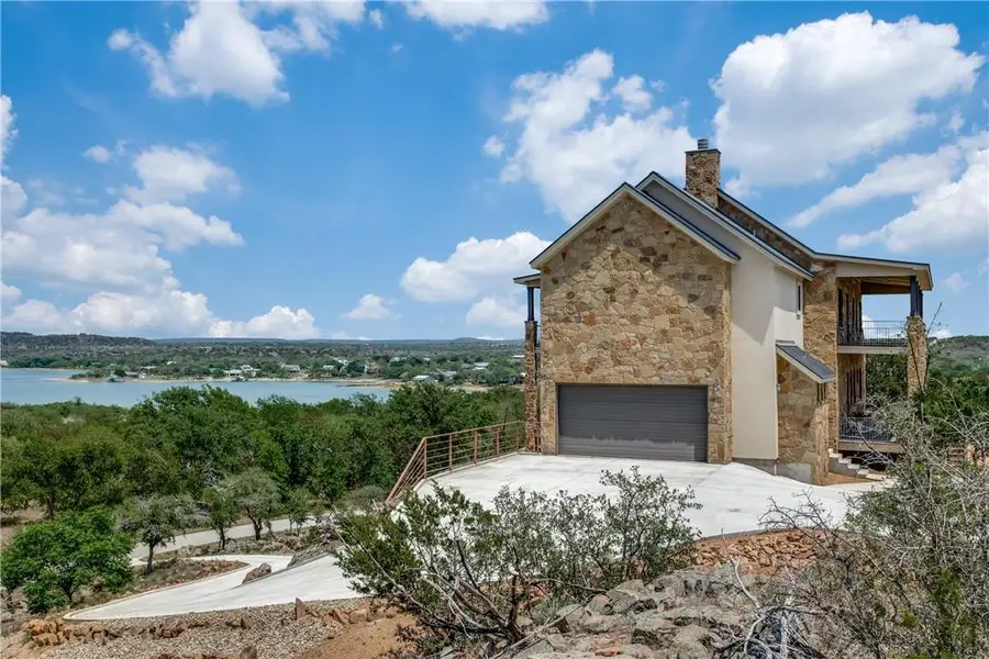 214 Peninsula Dr, Burnet, TX 78611 - Image #2