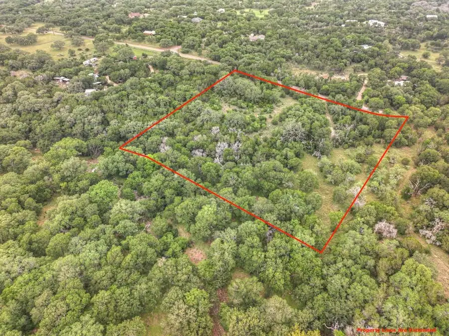 211 Hunters Glen Dr, San Marcos, TX 78666 - Image #2