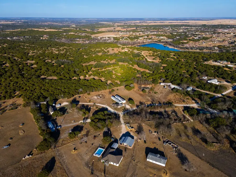 1252 Twin Mountain Rd, Copperas Cove, TX 76522 - #3