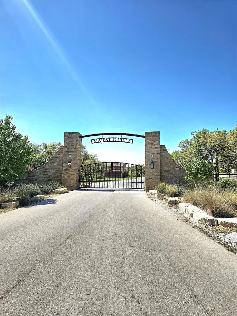 292 N Scenic Hills Ct, Blanco, TX 78606 - Image #2