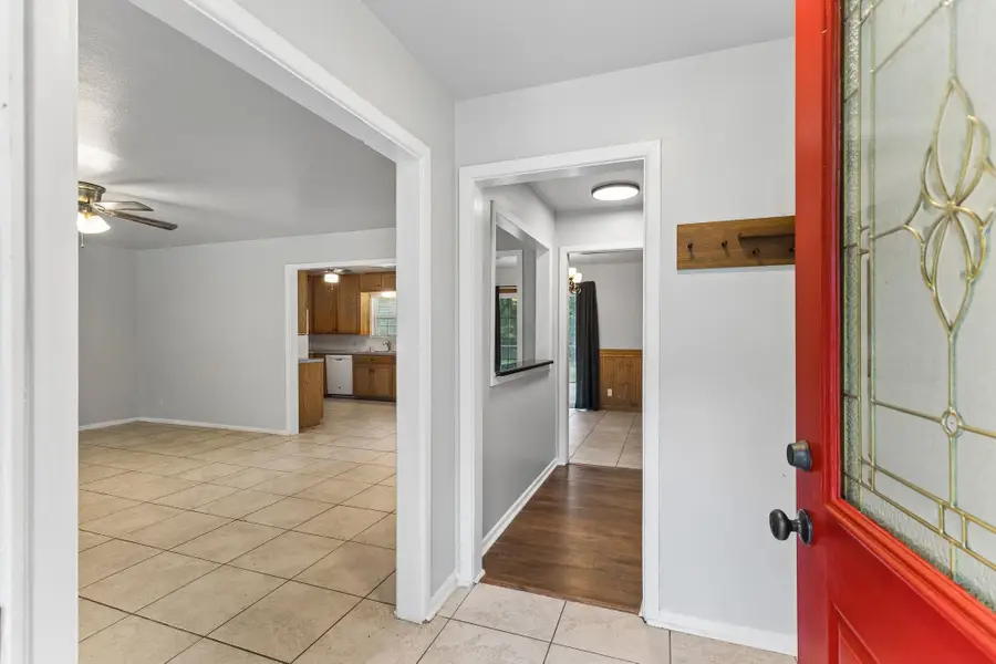 202 E Tate St, Burnet, TX 78611 - #2