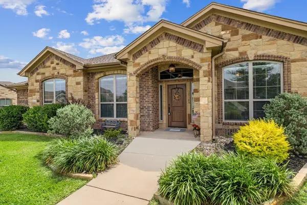 11066 La Paloma Loop E, Salado, TX 76571