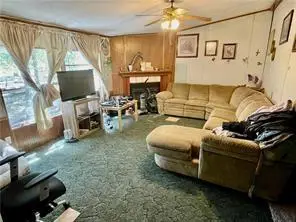 433 Mesquite Dr, Cedar Creek, TX 78612 - Image #3