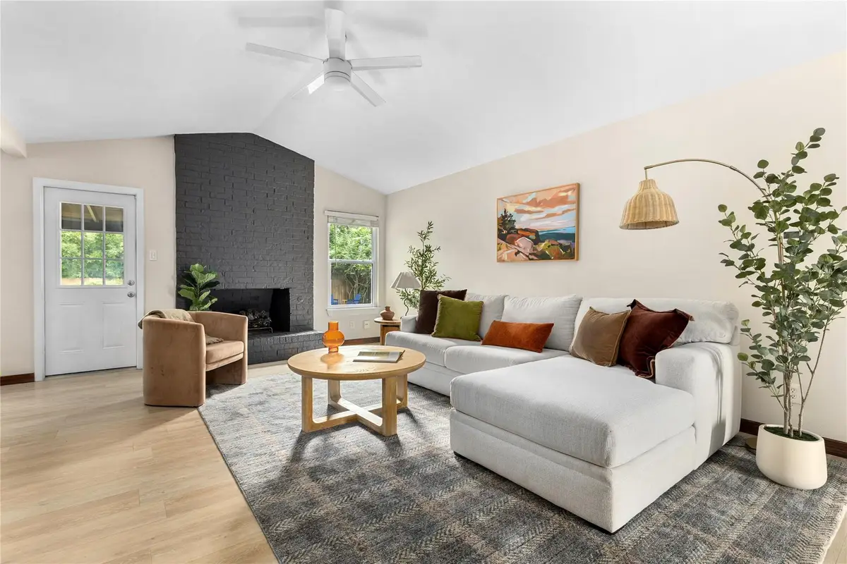 2301 Village Cir, Austin, TX 78745 - #1