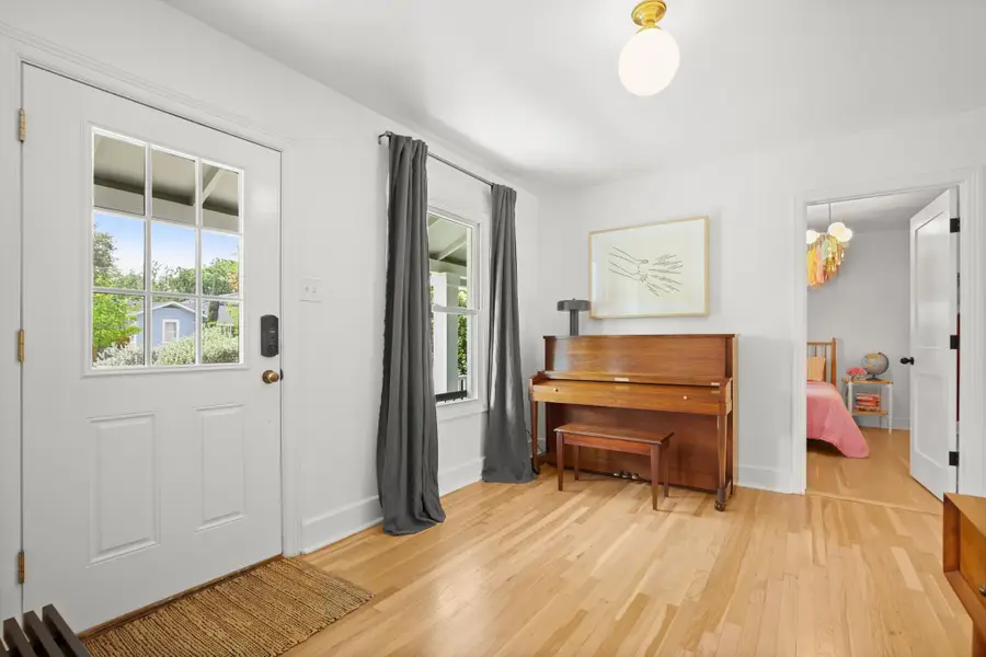 2010 Alegria Rd, Austin, TX 78757 - #3