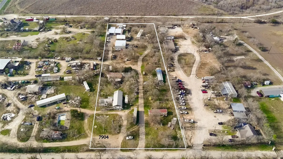 7904 Dee Gabriel Collins Rd #B, Austin, TX 78744 - #1