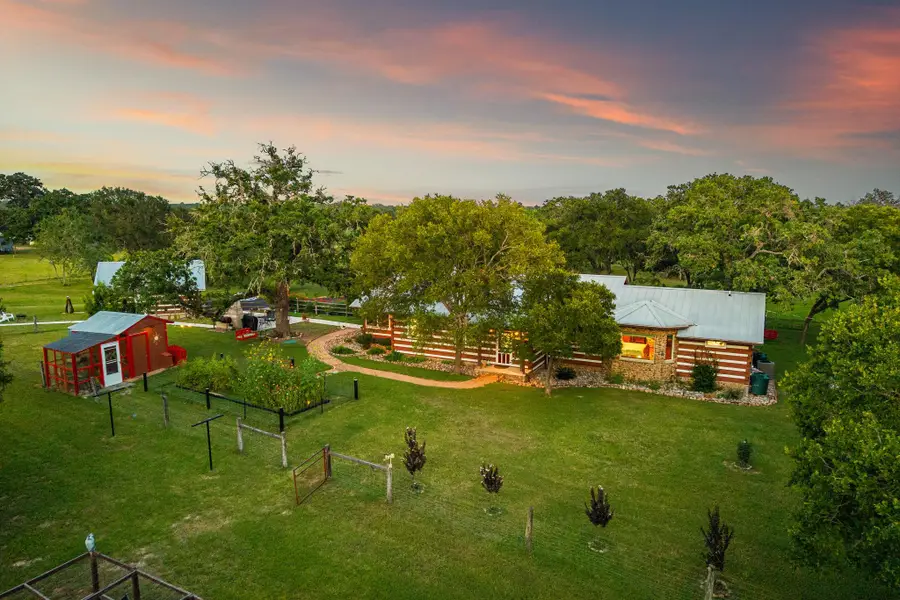 402 Smith Rd, Bastrop, TX 78602 - #2