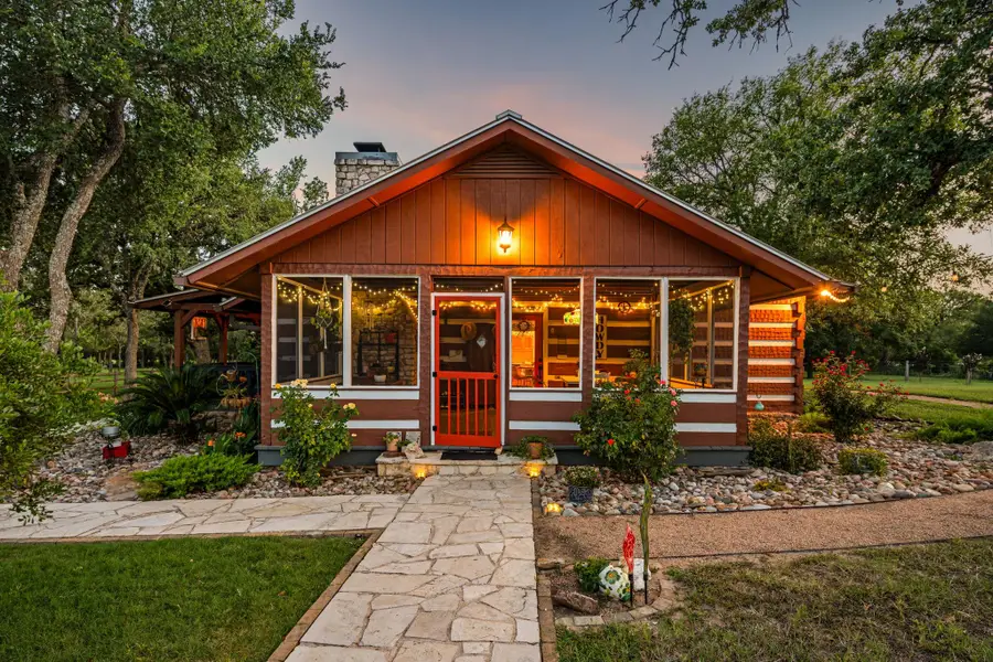 402 Smith Rd, Bastrop, TX 78602 - #3