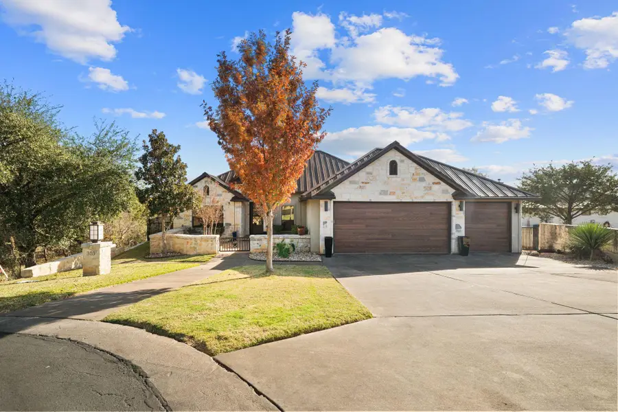 303 Emerald Way, Horseshoe Bay, TX 78657 - Image #2