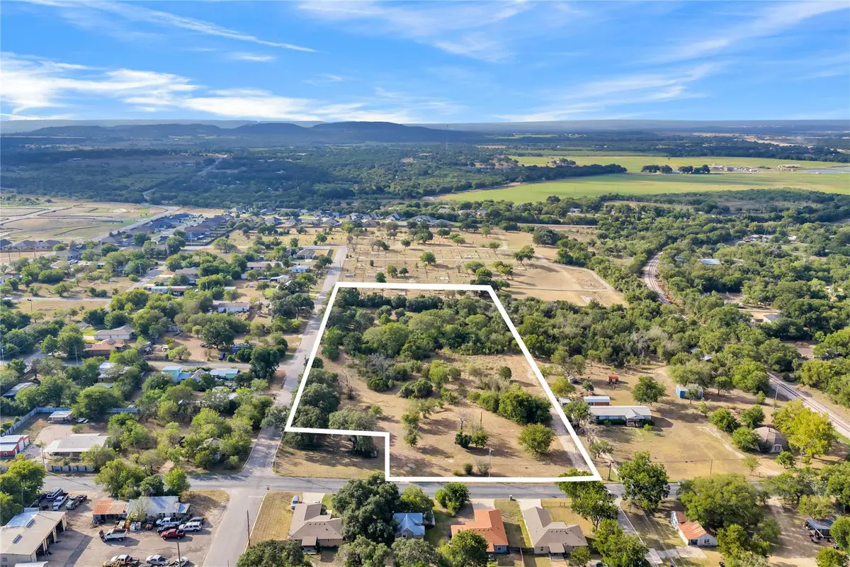 603 E Pecan St, Burnet, TX 78611 - #1
