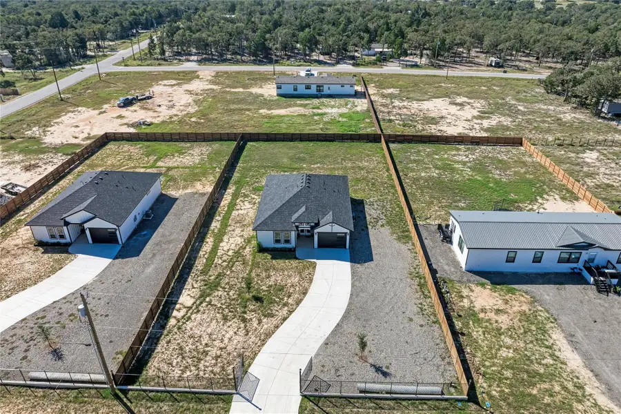 123 Los Robles Rd, Elgin, TX 78621 - #2