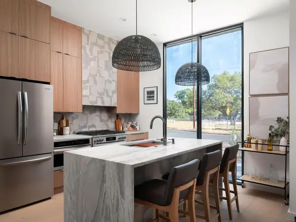 2301 East 2nd St, Austin, TX 78702