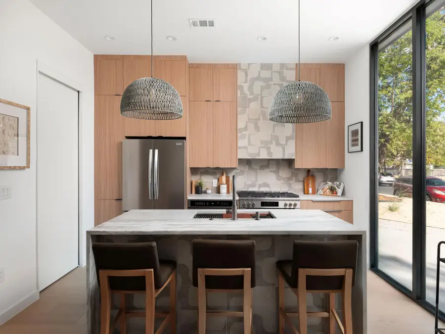 2301 East 2nd St, Austin, TX 78702 - #2