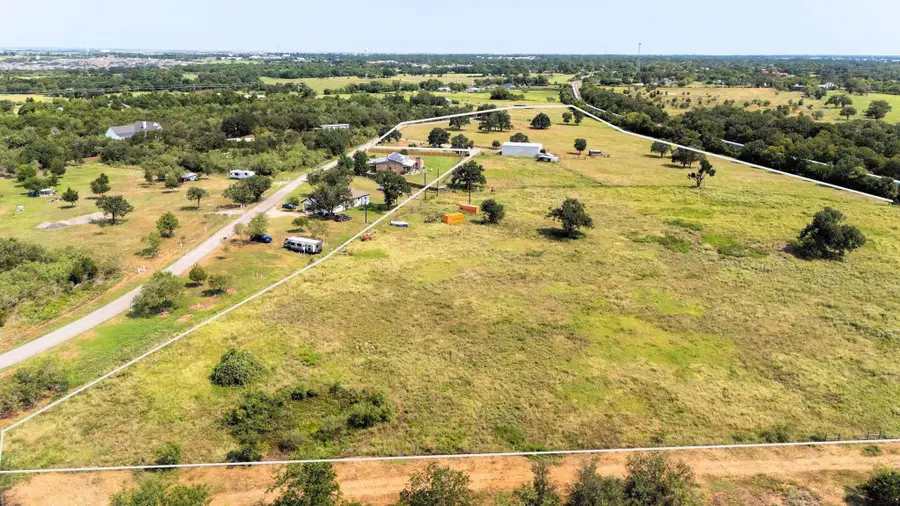 160 Mcvay Ln, Elgin, TX 78621 - Image #2