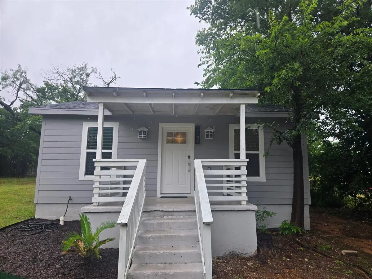 1104 N Hackberry St, Lampasas, TX 76550 - #1