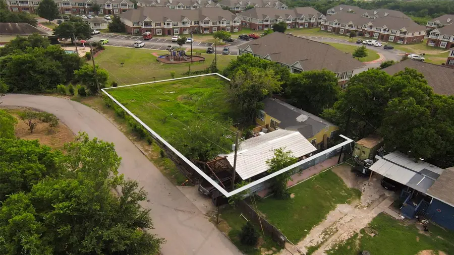 8010 N Lake Dr, Austin, TX 78724 - Image #3