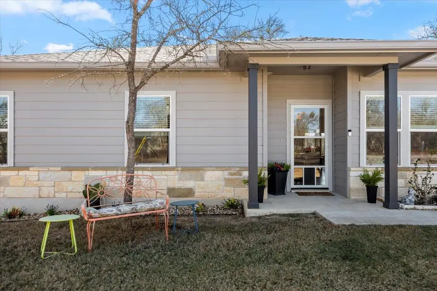 209 Iva Ln, Bastrop, TX 78602 - Image #2