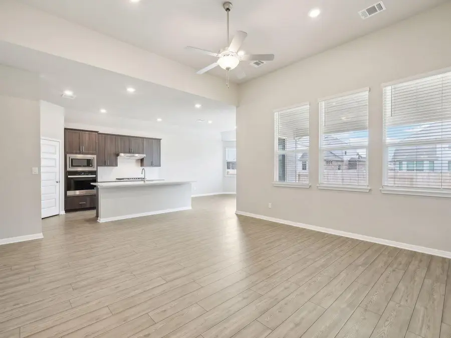 117 Pendleton Dr, Kyle, TX 78640 - #2