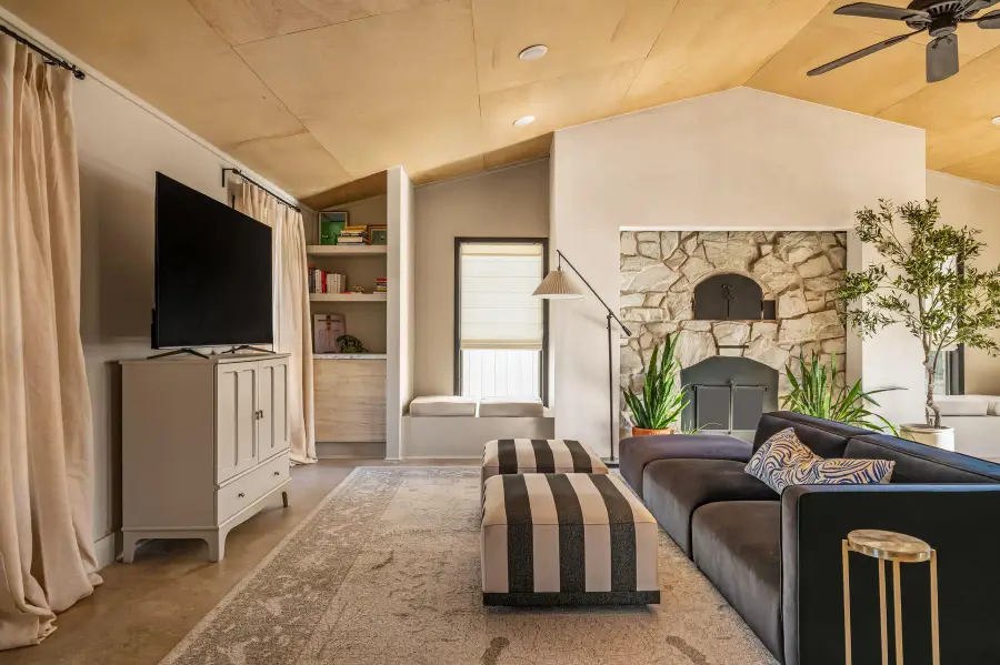 510 Thousand Oaks Dr, Cedar Creek, TX 78612 - #3