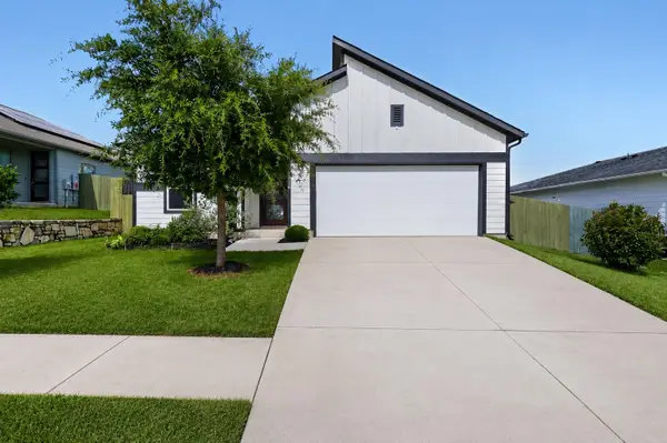16516 Glimmering Rd, Manor, TX 78653