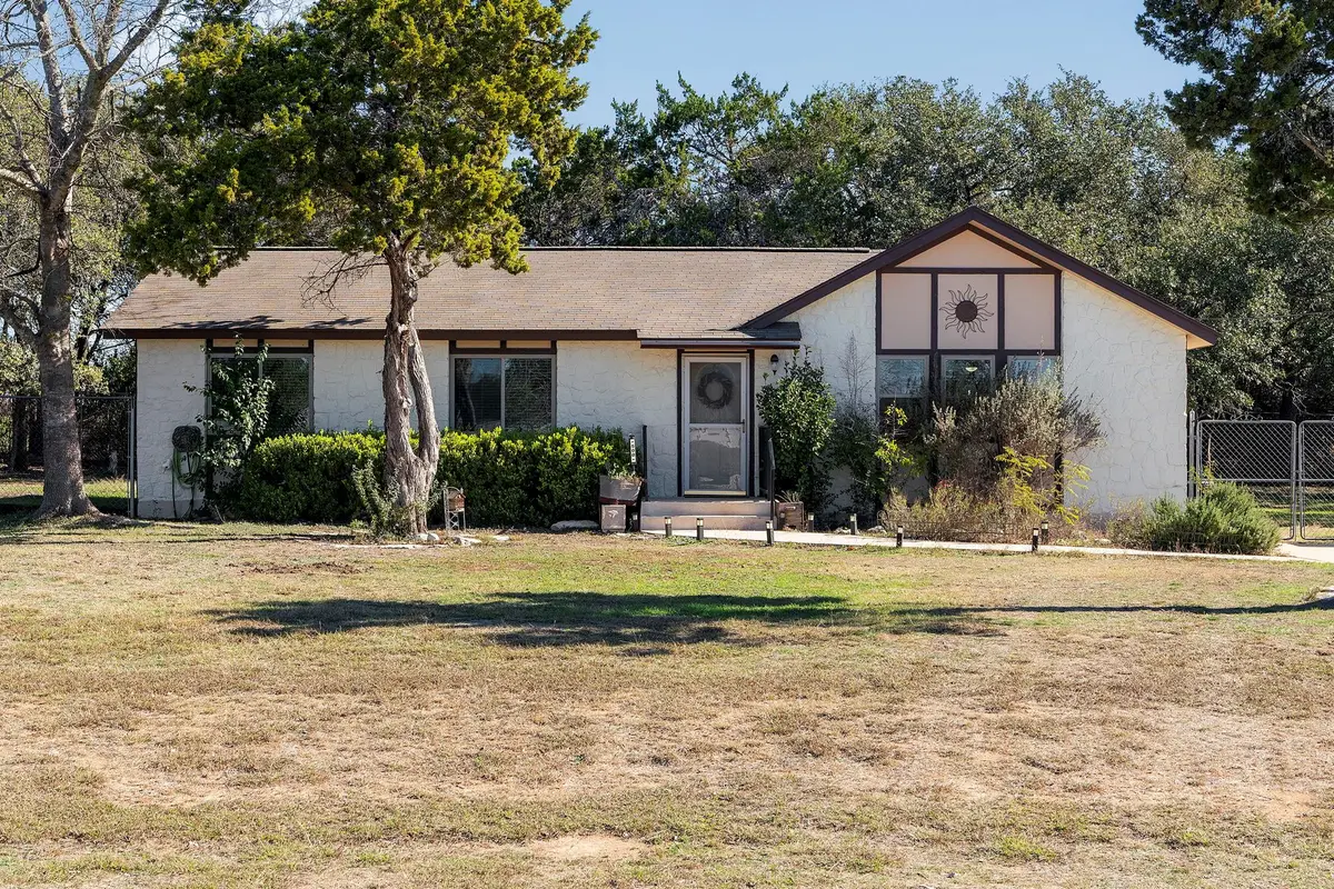 500 Grand Prairie Cir, Dripping Springs, TX 78620 - Image #1