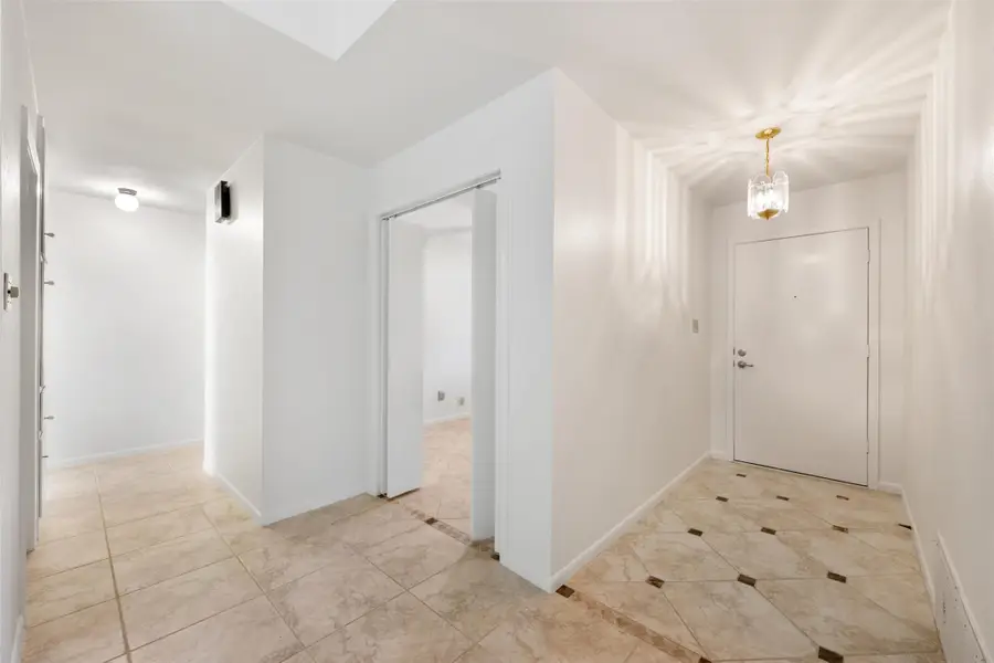 11907 Highland Oaks Trl, Austin, TX 78759 - Image #2