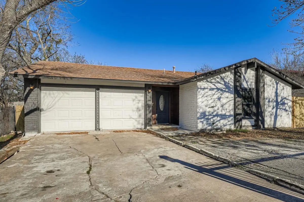 7004 E Meadow Bend Dr, Austin, TX 78724 - Image #1