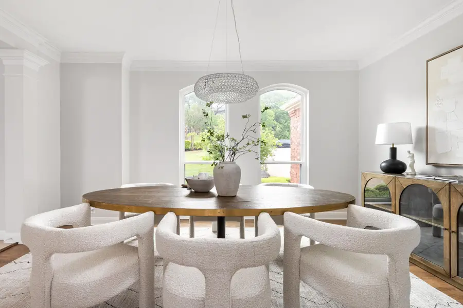 2807 Round Table Rd, Austin, TX 78746 - #2