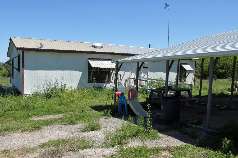 1023 Sierra Dr, Lockhart, TX 78644 - Image #3