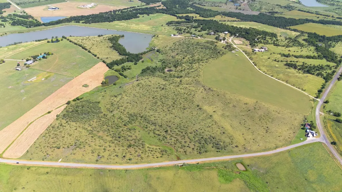 2121 County Road 420, Taylor, TX 76574 - Image #1