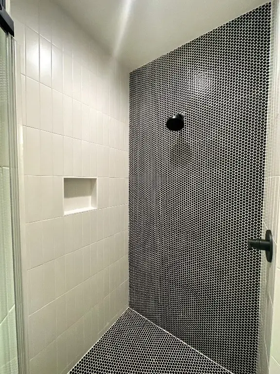 111 E Kamoi Ct, Bastrop, TX 78602 - #3