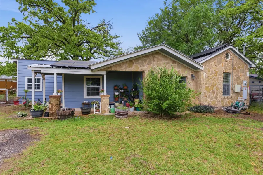106 Zimmerman Ave, Bastrop, TX 78602 - #2