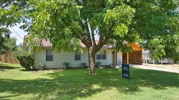1236 Martin St, Mason, TX 76856