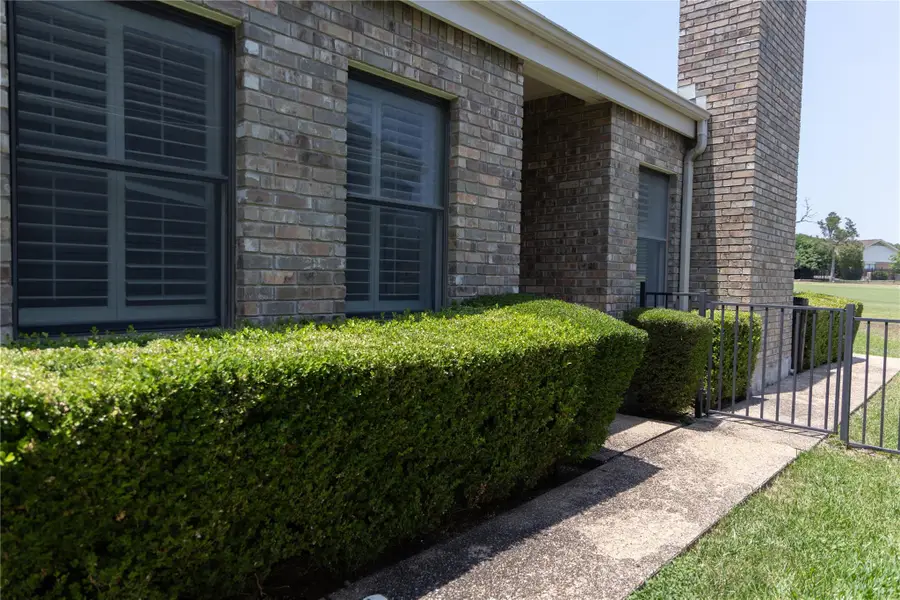 5 Champions Ln, Lakeway, TX 78734 - Image #2