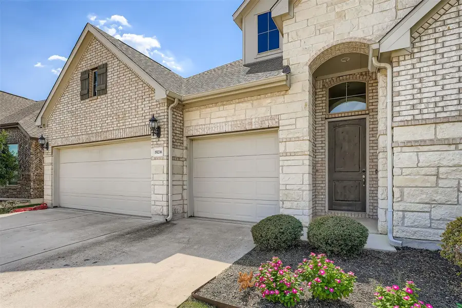 19236 Burrowbridge Rd, Pflugerville, TX 78660 - Image #3