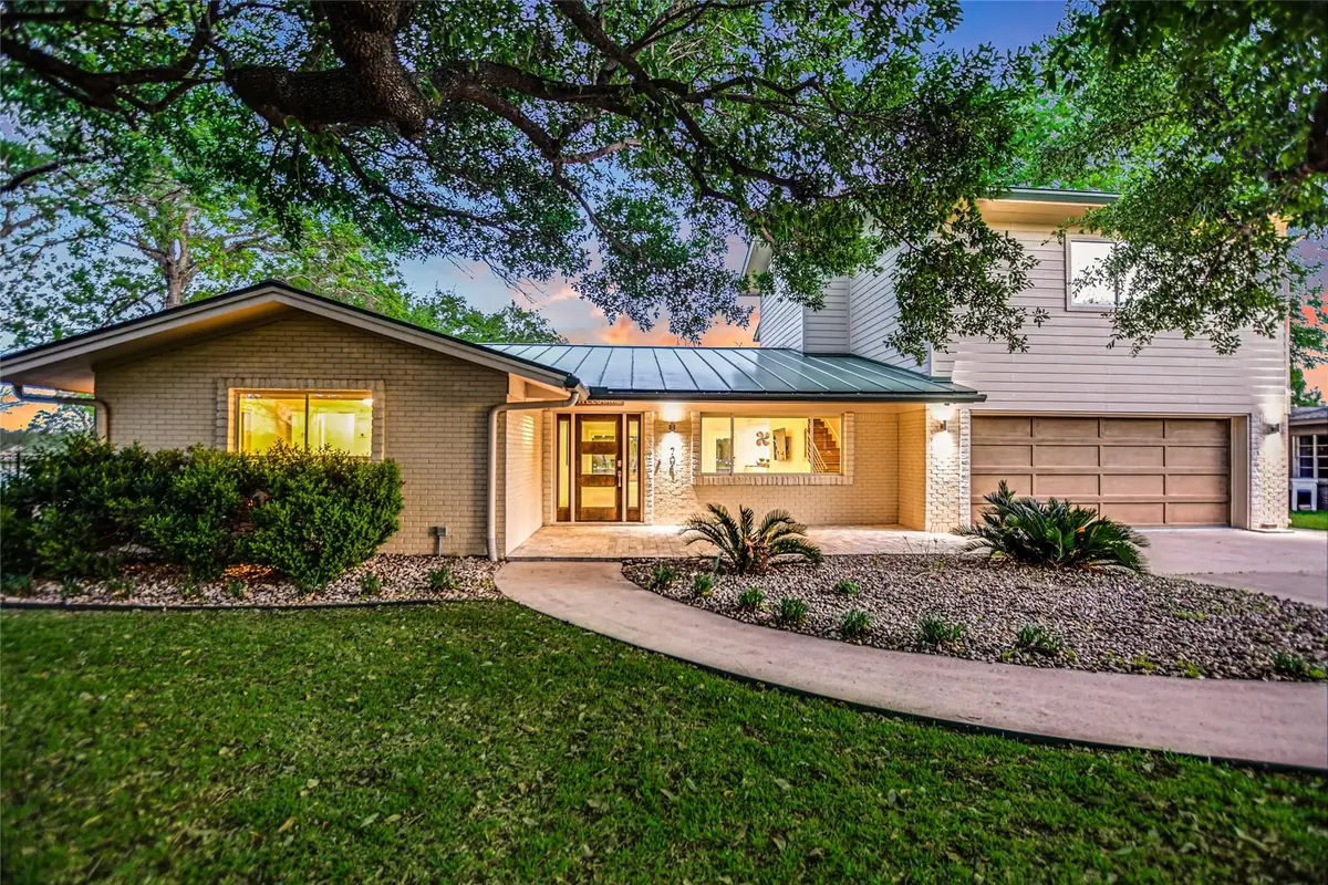 1704 Bluebonnet Ln, Kingsland, TX 78639 - #1