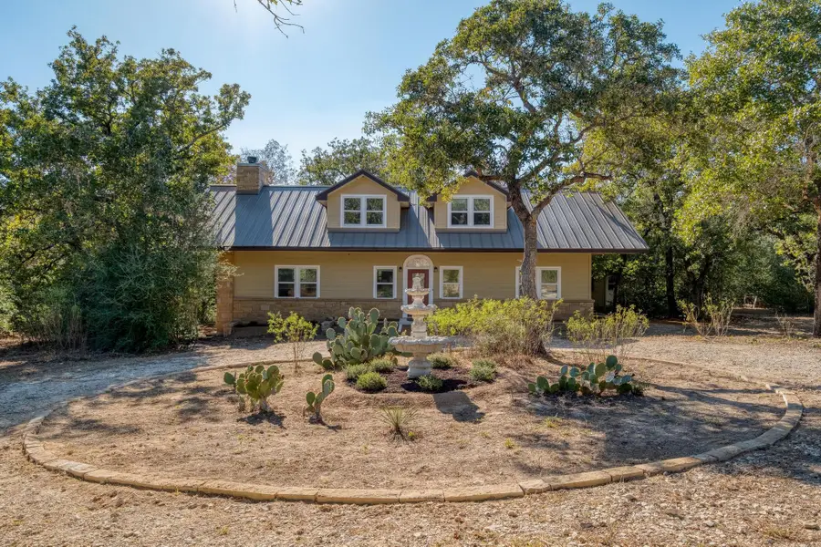 123 Bowie Trl, Luling, TX 78648 - #2