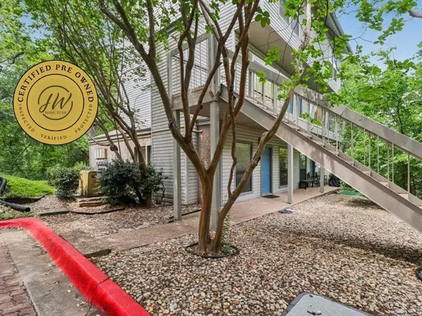 802 S 1st St #121, Austin, TX 78704