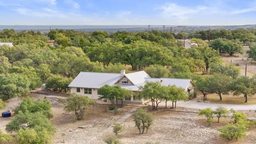 232 Crooked Oak Ln, Round Mountain, TX 78663 - Image #2