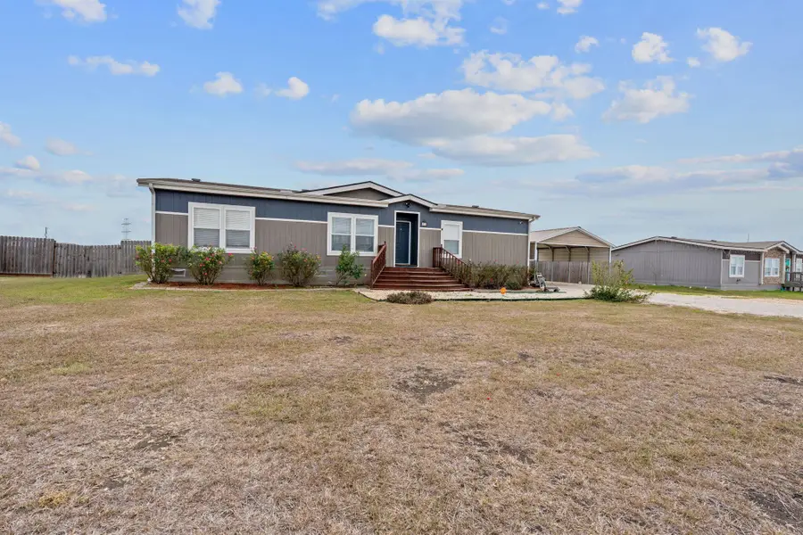 371 Lippe Ln, Niederwald, TX 78640 - Image #3