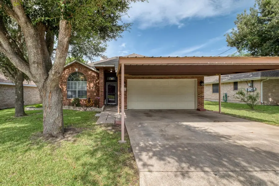 304 Lydia Ln, Thrall, TX 76578 - Image #2