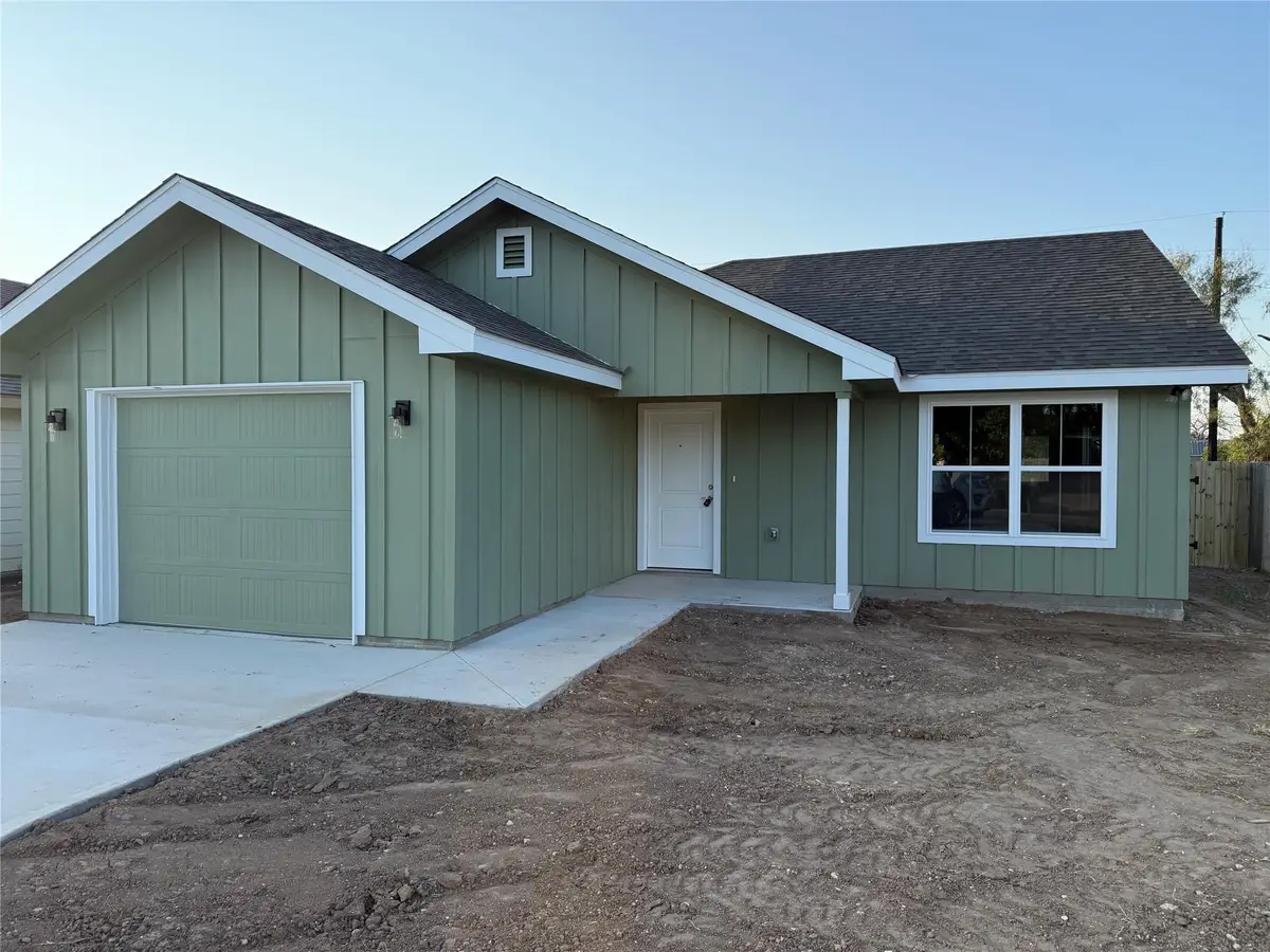 1710 E Avenue J Ave, Lampasas, TX 76550 - #1