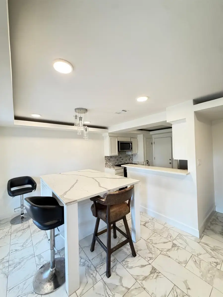 4611 E Castleman Dr, Austin, TX 78725 - #3
