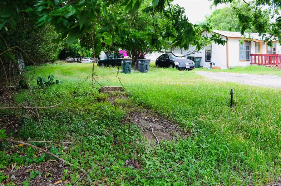 1011 Gravel St, San Marcos, TX 78666 - Image #2