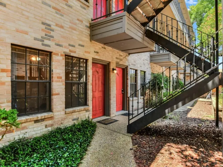 2216 San Gabriel St #105, Austin, TX 78705 - #2