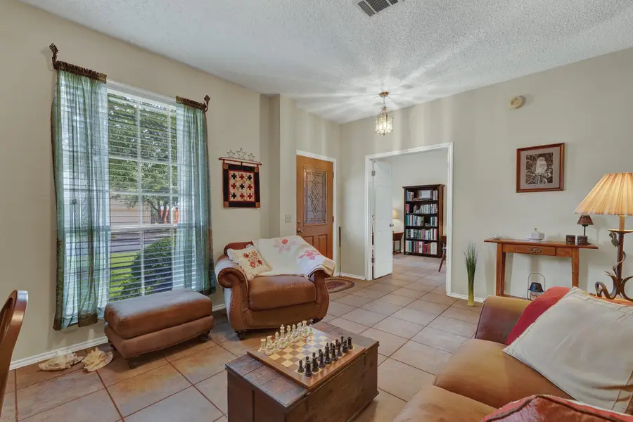 6661 Ruxton Ln, Austin, TX 78749 - #2