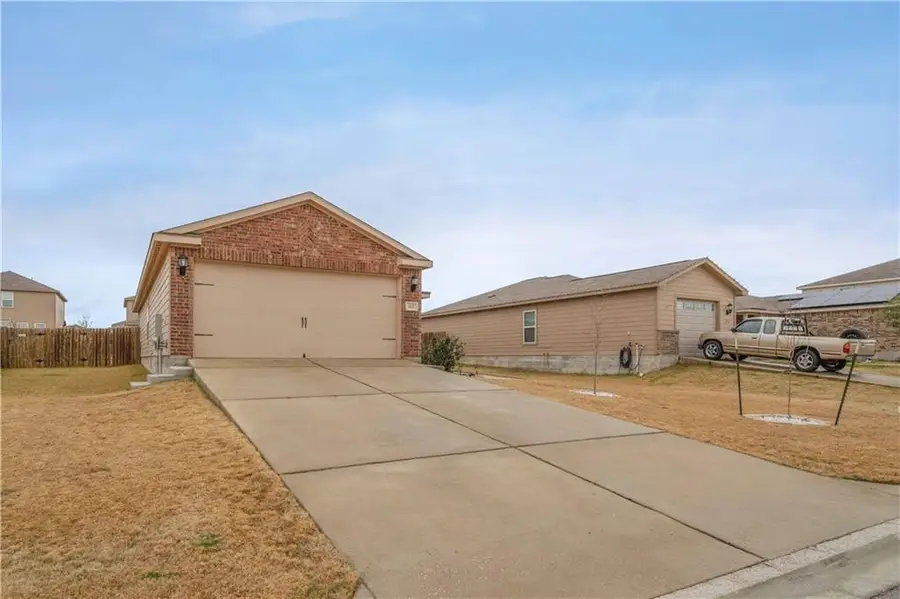112 Millers Loop, Jarrell, TX 76537 - Image #3