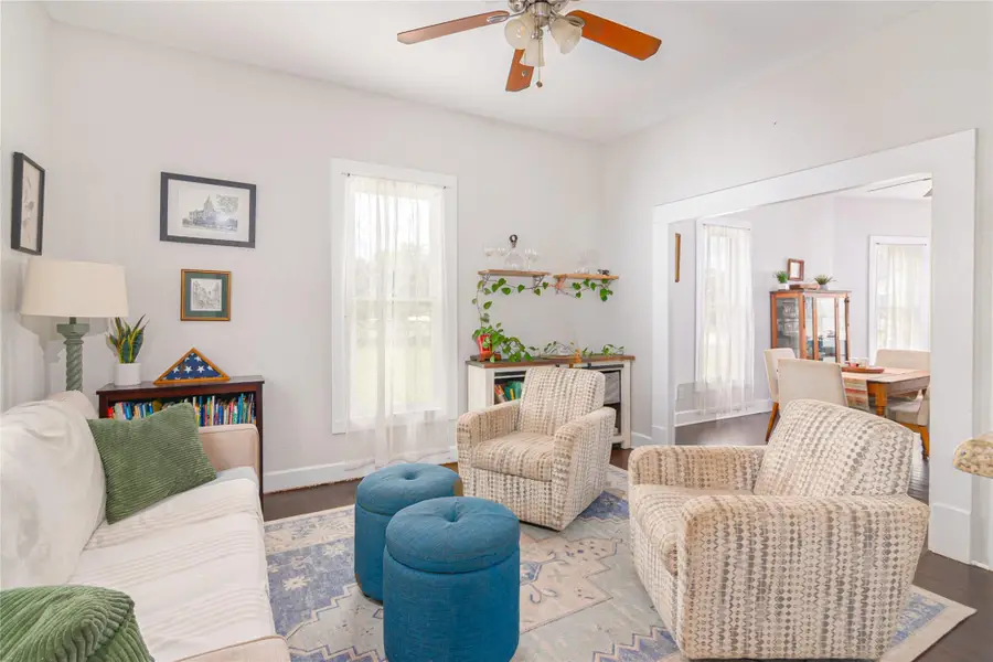 204 Prim Rose St, Blanco, TX 78606 - Image #3